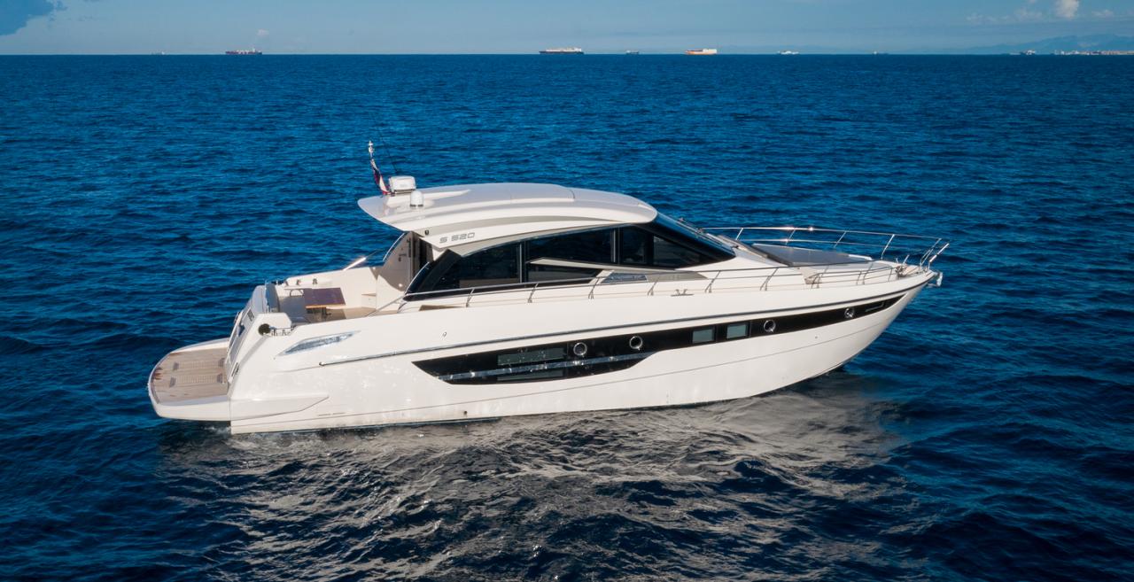1280_ZFu7S_s520_cayman_yachts